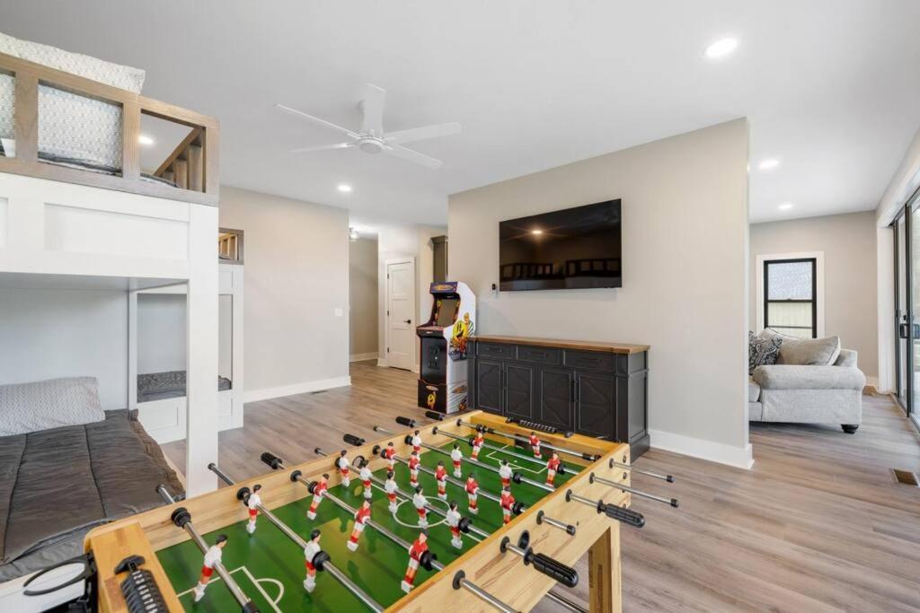 New Home, Dock, Kayaks, Game Room, Water Views Winchester 外观 照片