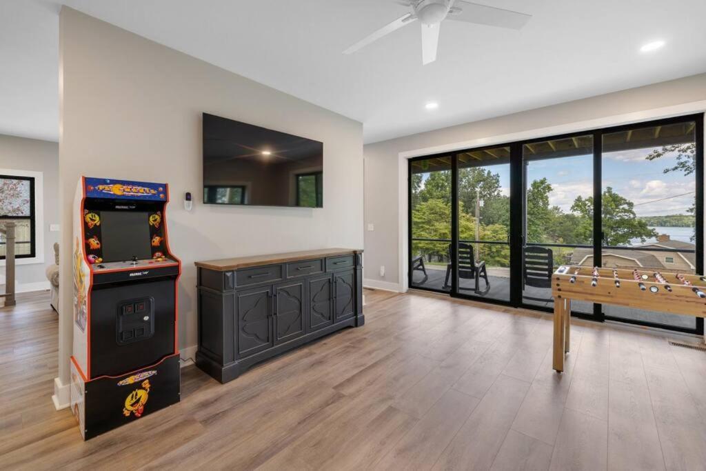 New Home, Dock, Kayaks, Game Room, Water Views Winchester 外观 照片
